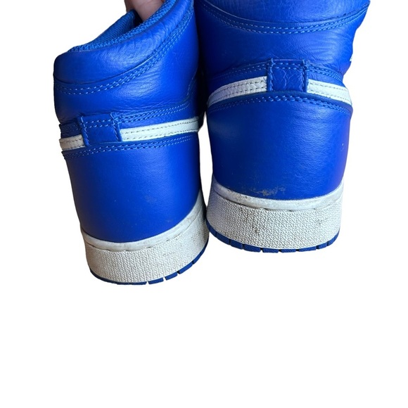 2018
Air Jordan 1 Retro High OG 'Hyper Royal - Picture 6 of 7